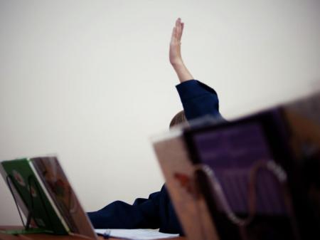 Нижегородские первоклашки будут проходить в школы по браслетам